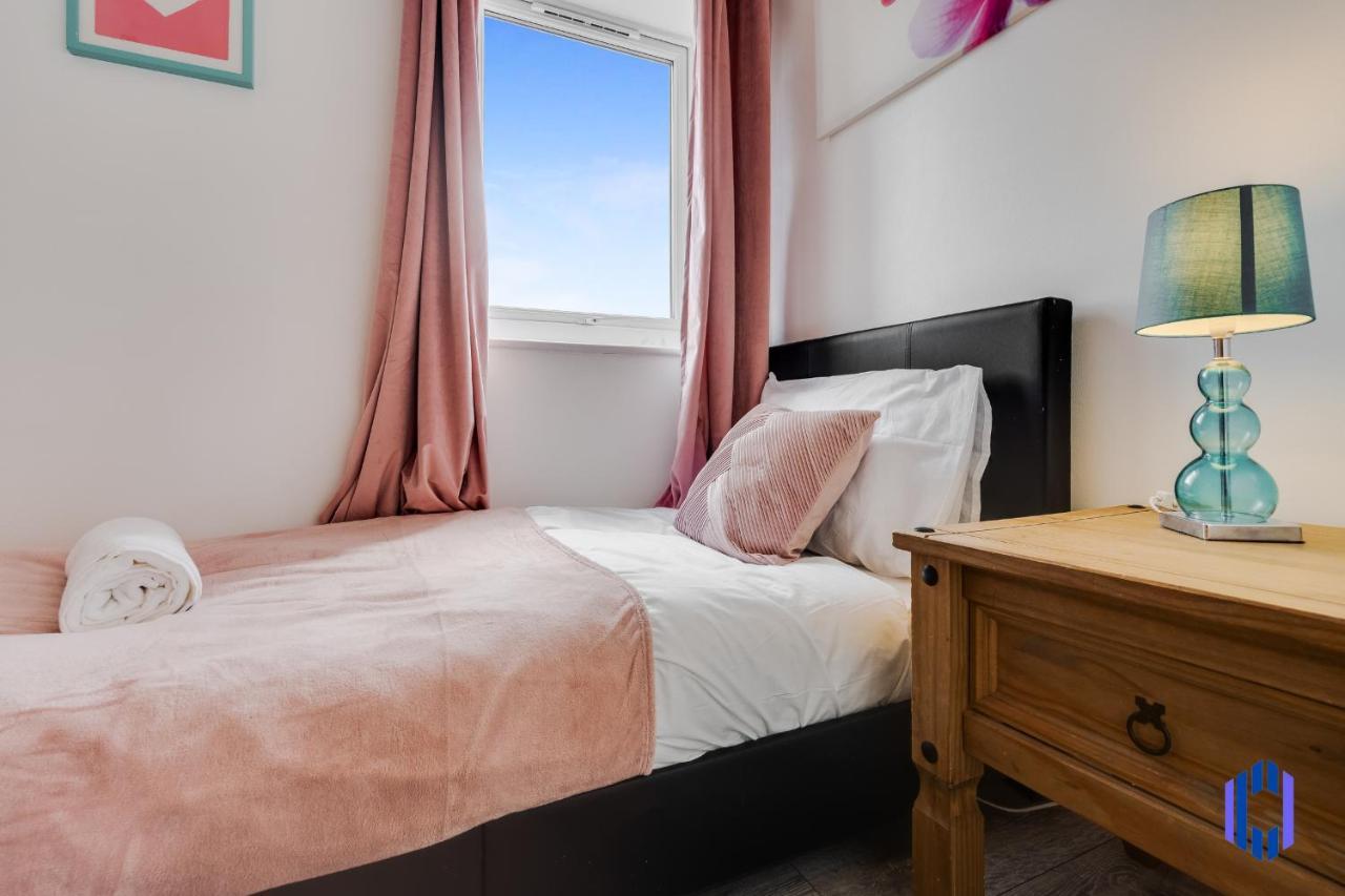 Holiday home Spacious 5br - Coop Live & Etihad - Pool Table